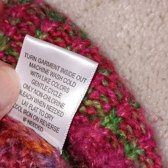 Kendall & Kylie~Colorful Cropped Knit Crew Neck Oversized Sweater - Picture 11 of 15